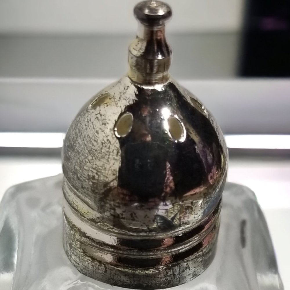 "Vintage Glass Mini Salt & Pepper Shakers w/ Silver Tops  Original Box Set-6 - Picture 8 of 11